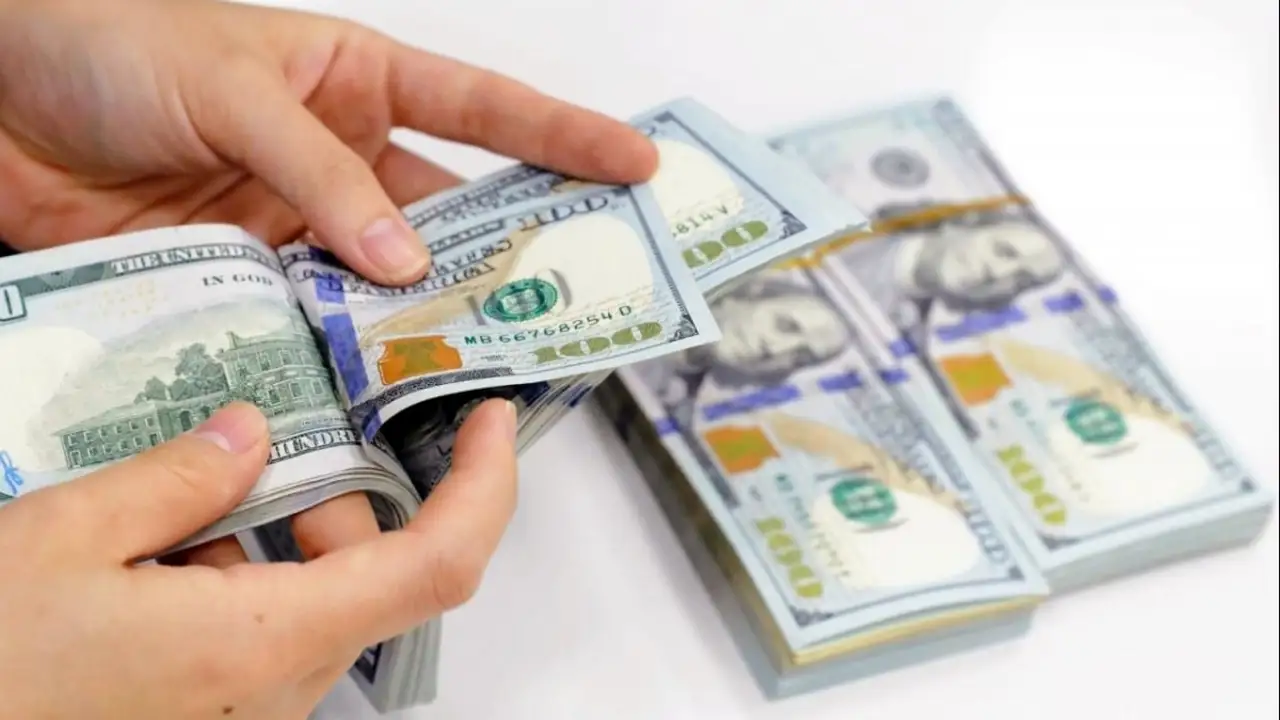 ارتفاع الدولار الأمريكي وسط مؤشرات على تهدئة المفاوضات بين الولايات المتحدة وإيران